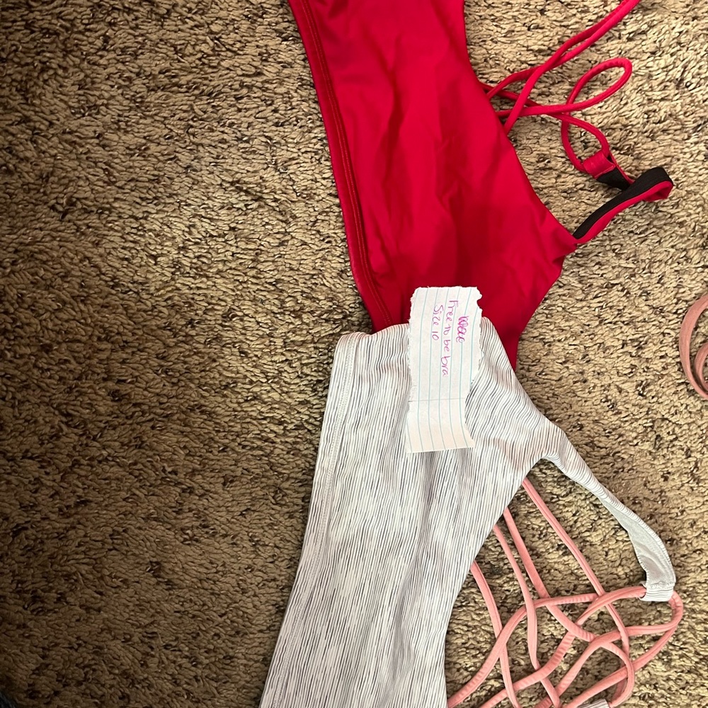 Lululemon sports bras